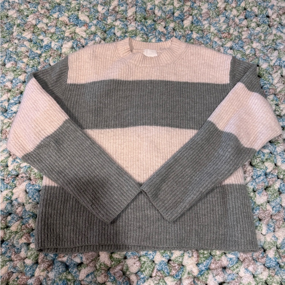 H&M Gray and Cream Cardigan Sweater Cozy Knit